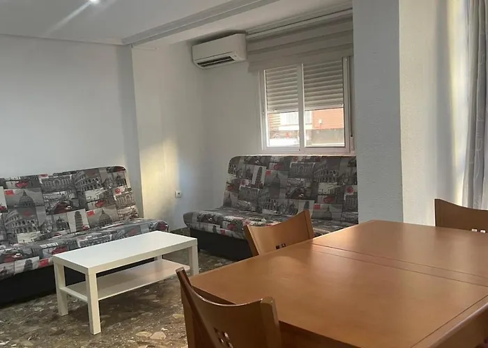 Alquiler Universidades Malvarrosa Playa Maritim Valencia Solo Para Familias Con Ninos